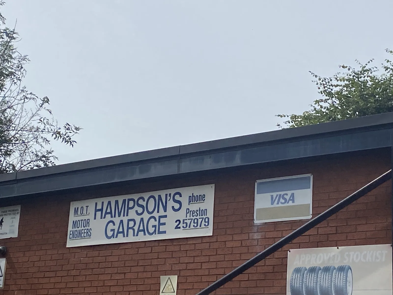Hampson’s Garage, Plungington